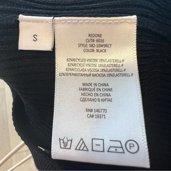 Re/Done 90s Rib Crop Top Black Small NWT Classic Contemporary Minimalist Neutral - Picture 4 of 5